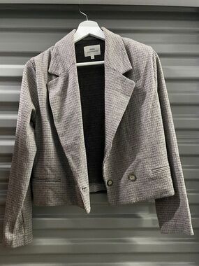 Houndstooth Cropped Blazer in Taupe
